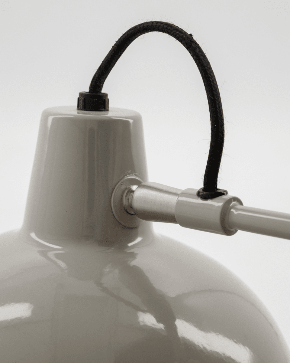 Desk 50cm Grau schreibtischlampe Von House Doctor - Mit dieser elegant gestalteten Tischleuchte verleihen Sie jedem Raum einen Hauch modernen Industriestils.