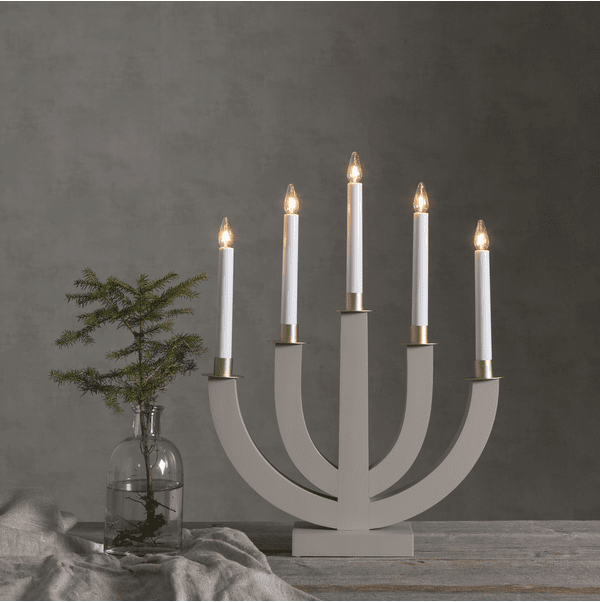 Eli Beige Von Star Trading - Wundersch&ouml;ner Kerzenst&auml;nder aus Holz mit f&uuml;nf Kerzen und vergoldetem Dekor, l&auml;sst sich leicht aufstellen und sorgt sowohl im Fenster als auch im Zimmer f&uuml;r eine wundervolle Weihnachtsstimmung.