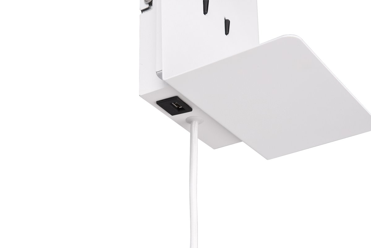 Element Weiß leselampe Von Trio Lighting - Die Leuchte verf&uuml;gt &uuml;ber zwei integrierte Lichtquellen, die sich separat &uuml;ber die Schalter an der Wandhalterung steuern lassen.