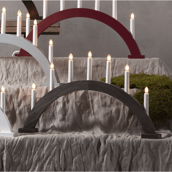 Trapp Braun Von Star Trading - Roter gew&ouml;lbter Kerzenst&auml;nder aus Holz, 7 Kerzen.