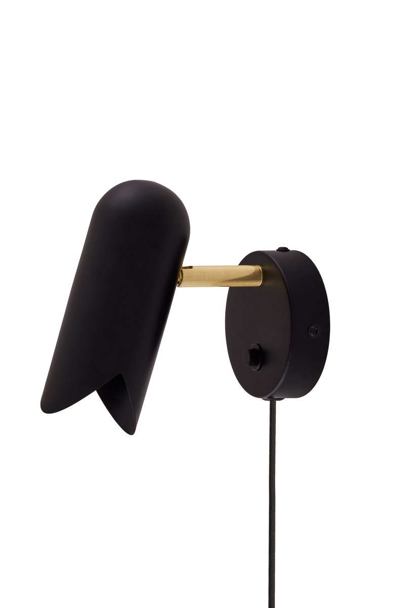 Savoy 15cm Schwarz leselampe Von Globen Lighting - Der Netzschalter ist elegant in die Wandhalterung integriert, und die Lampe kann auch fest installiert werden.