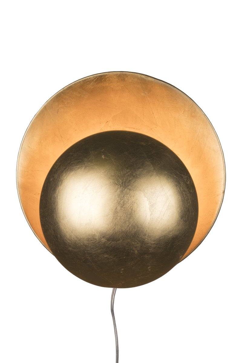 Orbit Ø30 Messing wandlampe Von Globen Lighting - Orbit besteht aus Metall und erzeugt dank der zwischen den Schirmen verborgenen Lichtquelle ein sanftes Licht.