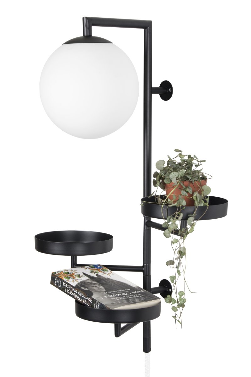 Astoria 62cm Schwarz wandlampe Von Globen Lighting - Astoria vereint mit ihren Regalen und Leuchten Funktion und Design.