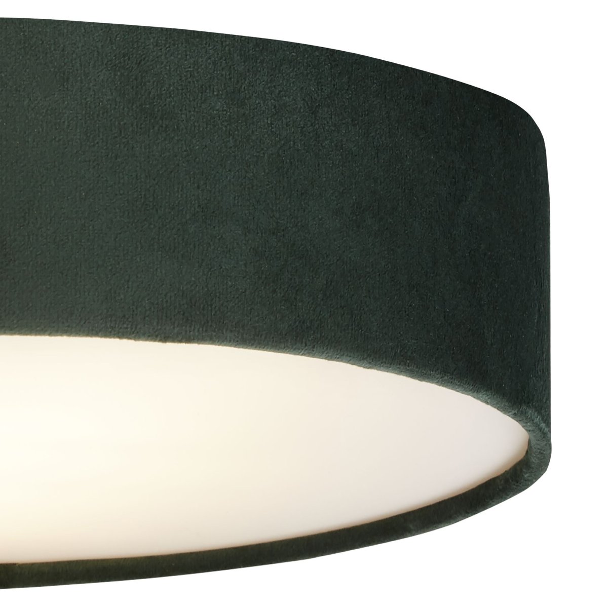 Drum Ø50 Grün deckenleuchte Von Searchlight - Mit drei Lichtquellen und einem Opaldiffusor sorgt es für eine moderne und stilvolle Atmosphäre im Raum.