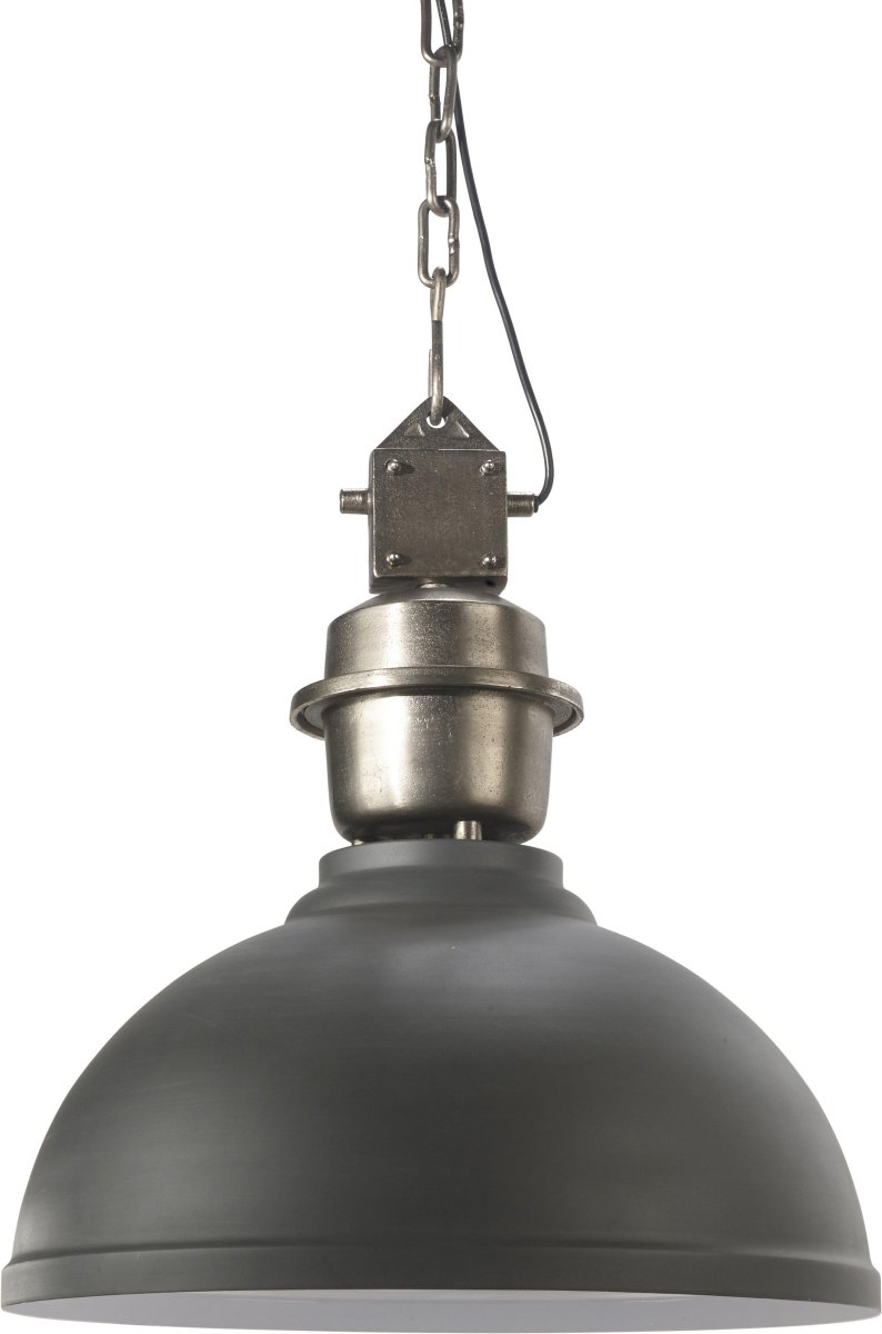 Manchester Ø35 hängelampe Von PR Home - Die Kombination aus Kette und Deckenrosette in rohem Silber und dem matten, grauen Schirm verleiht ihr eine kraftvolle und stilvolle Ausstrahlung.
