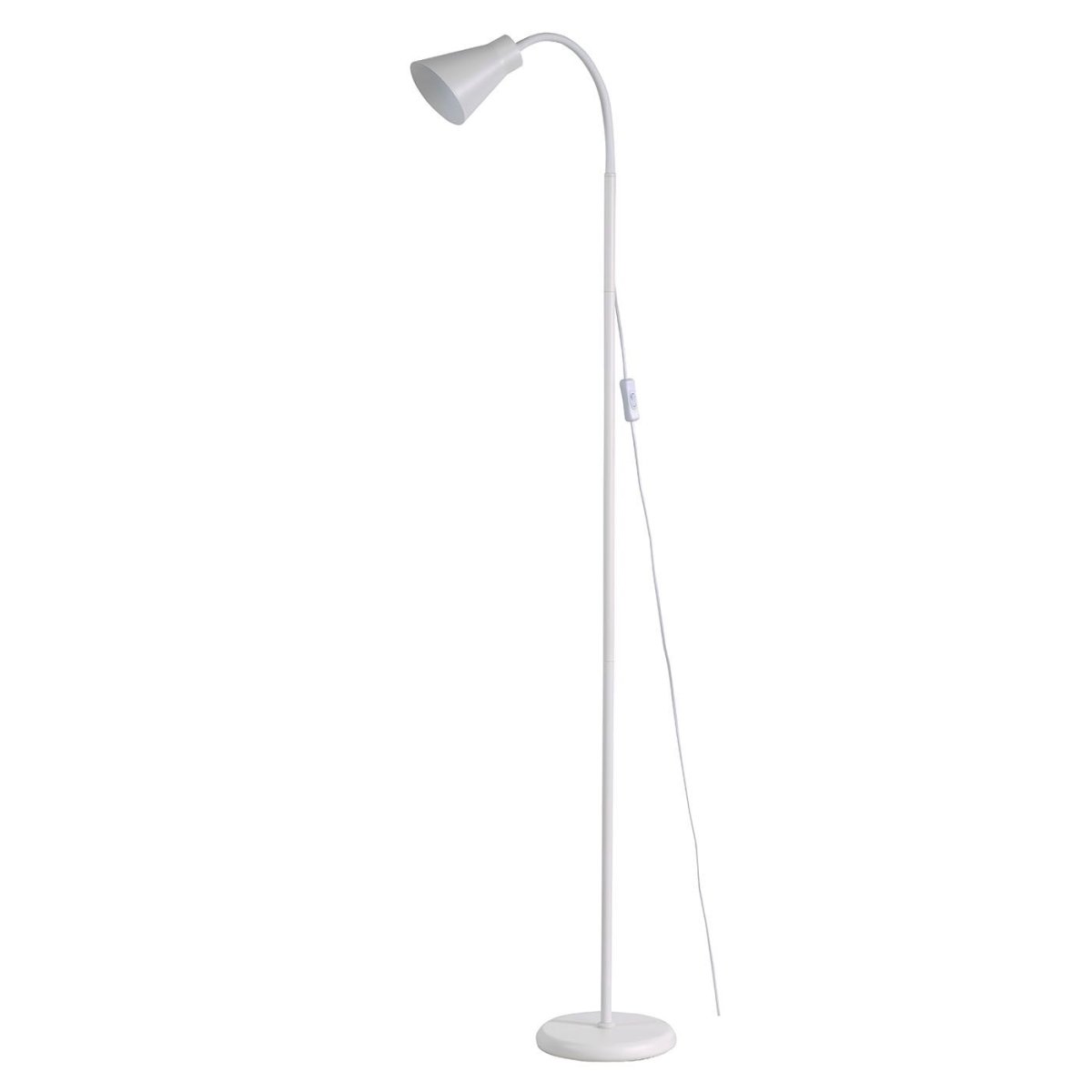Ebba Weiß stehlampe Von Oriva - Ebba ist eine zeitlose Stehleuchte mit stilvollem Design aus wei&szlig;em Metall.