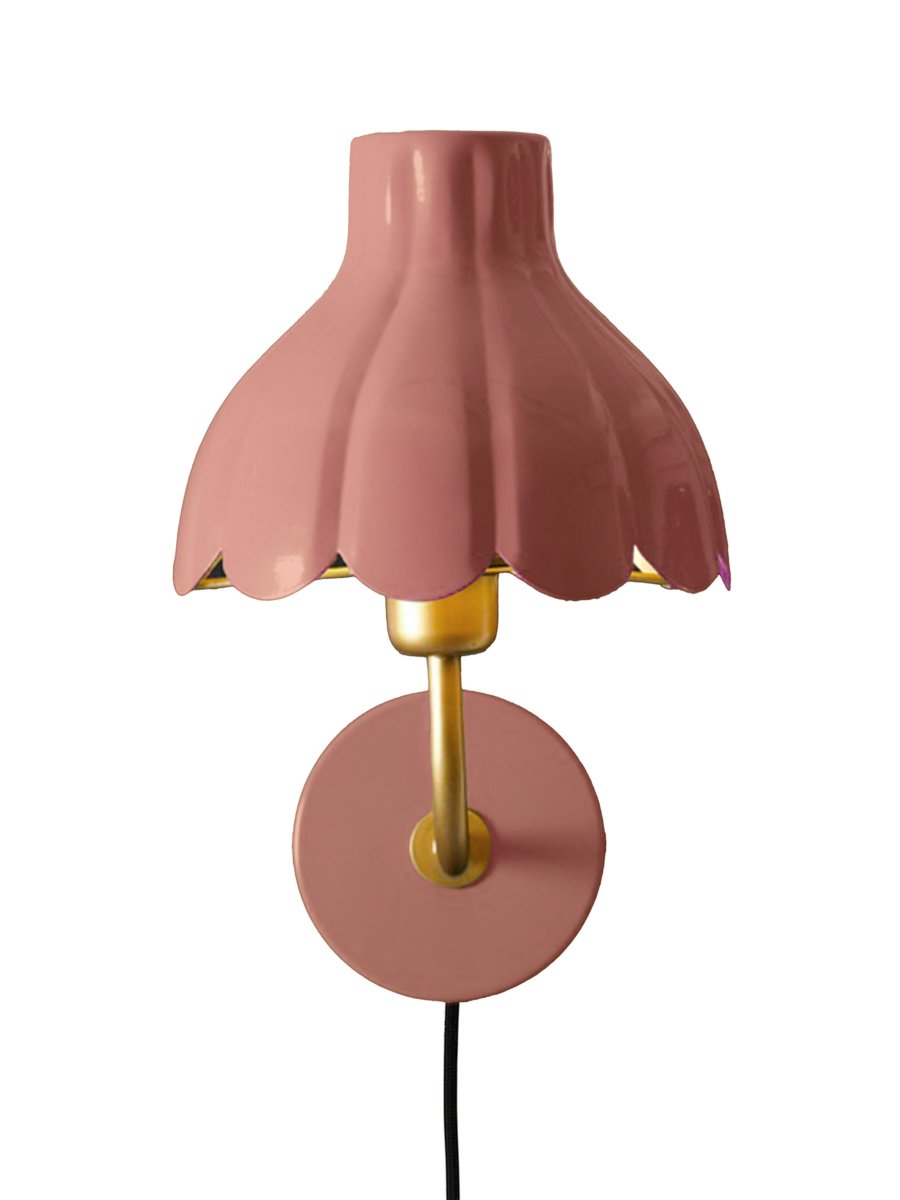 Wells 35cm Dunkelrosa leselampe Von PR Home - Mit ihren femininen Formen und harmonischen Farben verleiht Wells Ihrem Zuhause Pers&ouml;nlichkeit und Eleganz.