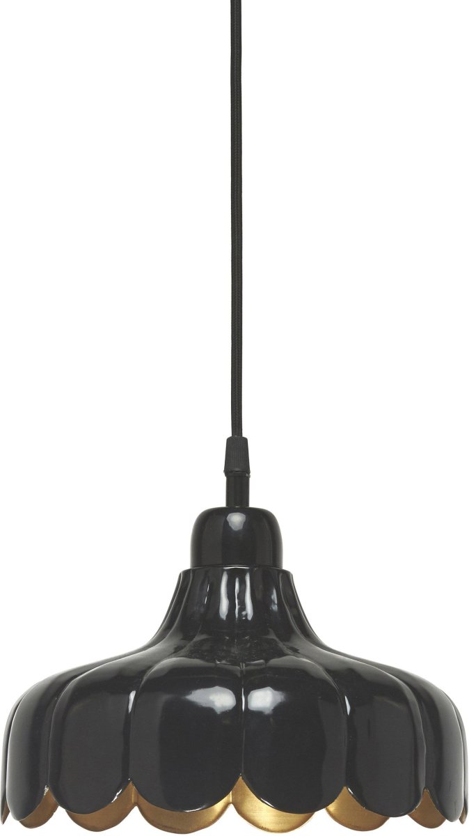 Wells Ø24 Schwarz fensterlampe Von PR Home - Wir haben uns von einer Blume inspirieren lassen und diese Serie in mehreren Modellen und Farben kreiert.