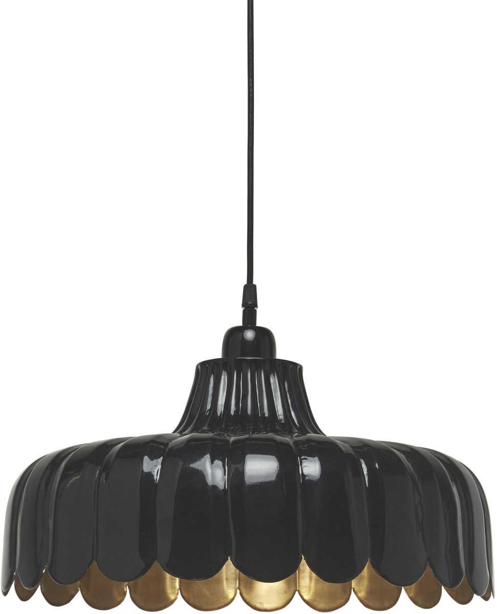 Wells Ø45 Schwarz hängelampe Von PR Home - Wir haben uns von einer Blume inspirieren lassen und diese Serie in mehreren Farben und Modellen kreiert.