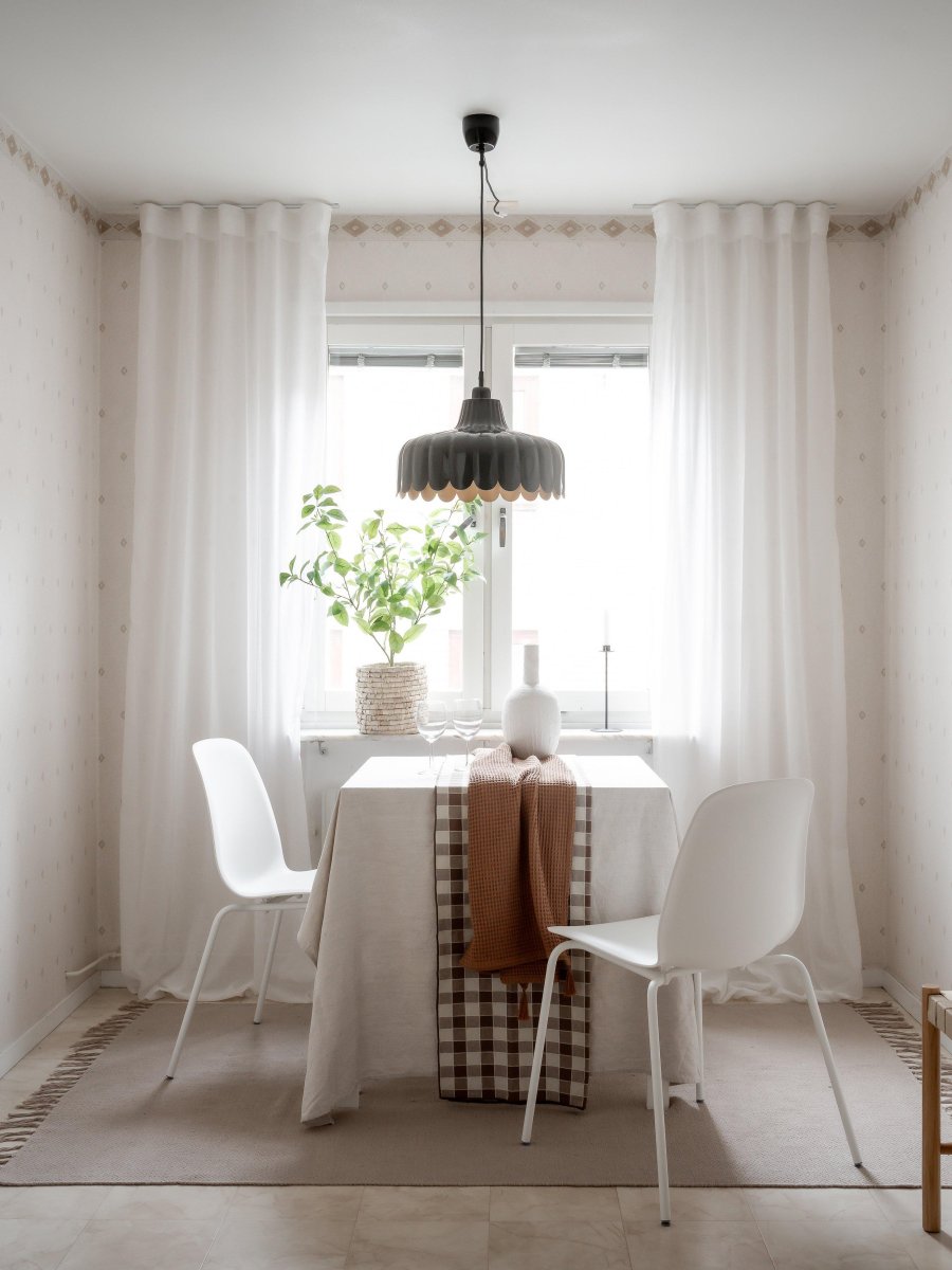 Wells Ø45 Schwarz hängelampe Von PR Home - Wir haben uns von einer Blume inspirieren lassen und diese Serie in mehreren Farben und Modellen kreiert.