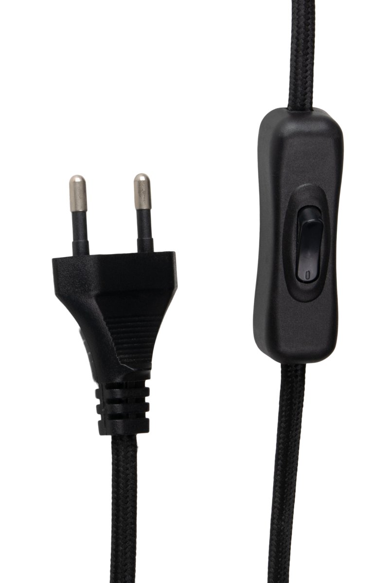 Ray Ø85 Schwarz wandlampe Von Globen Lighting - Die Leuchte kann sowohl an der Decke als auch an der Wand montiert werden und ist daher flexibel einsetzbar.