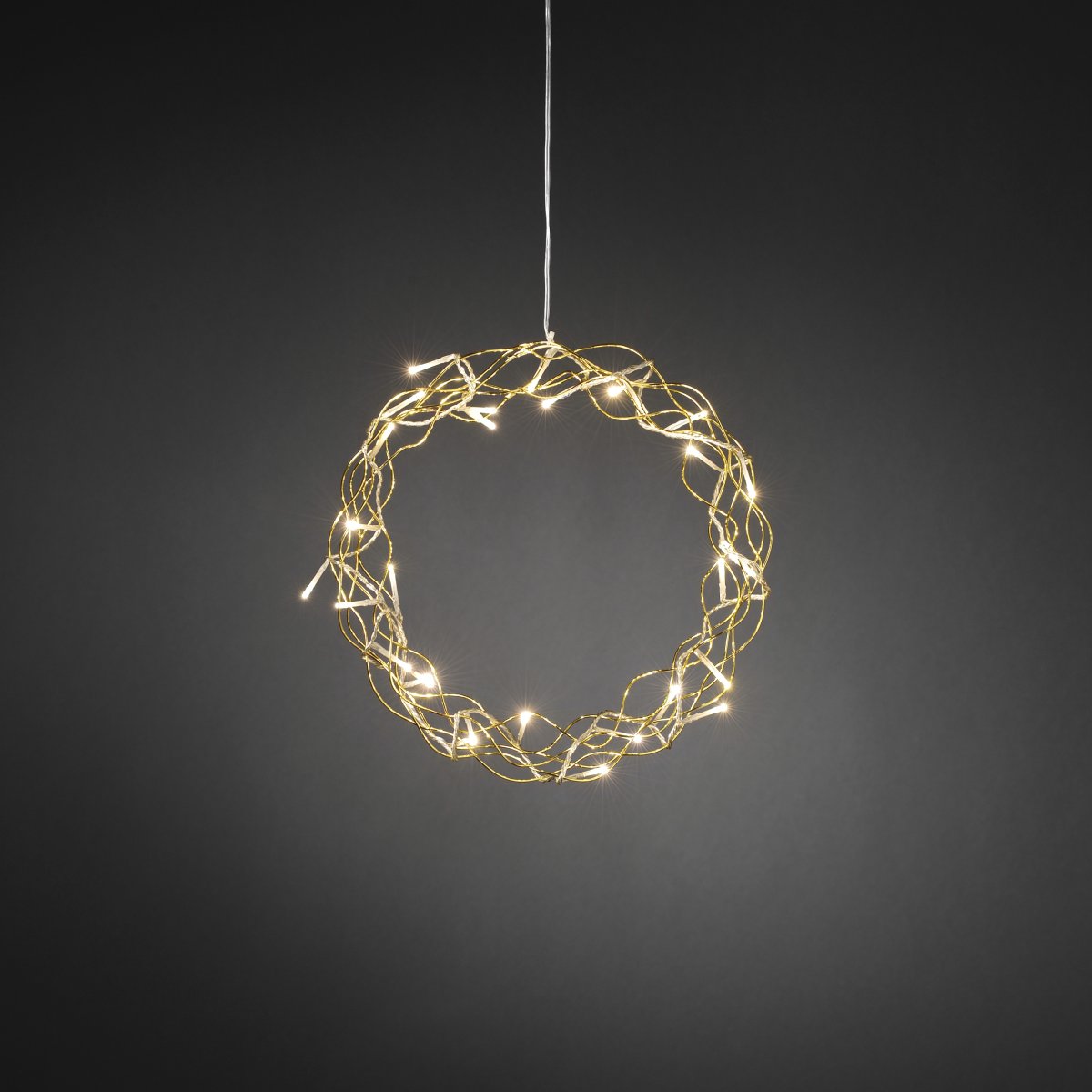 LED-Kranz Ø30 Gold Von Konstsmide - Die 32 kleinen LEDs strahlen ein gem&uuml;tliches, warmes Gelblicht aus und schaffen so eine behagliche Atmosph&auml;re.