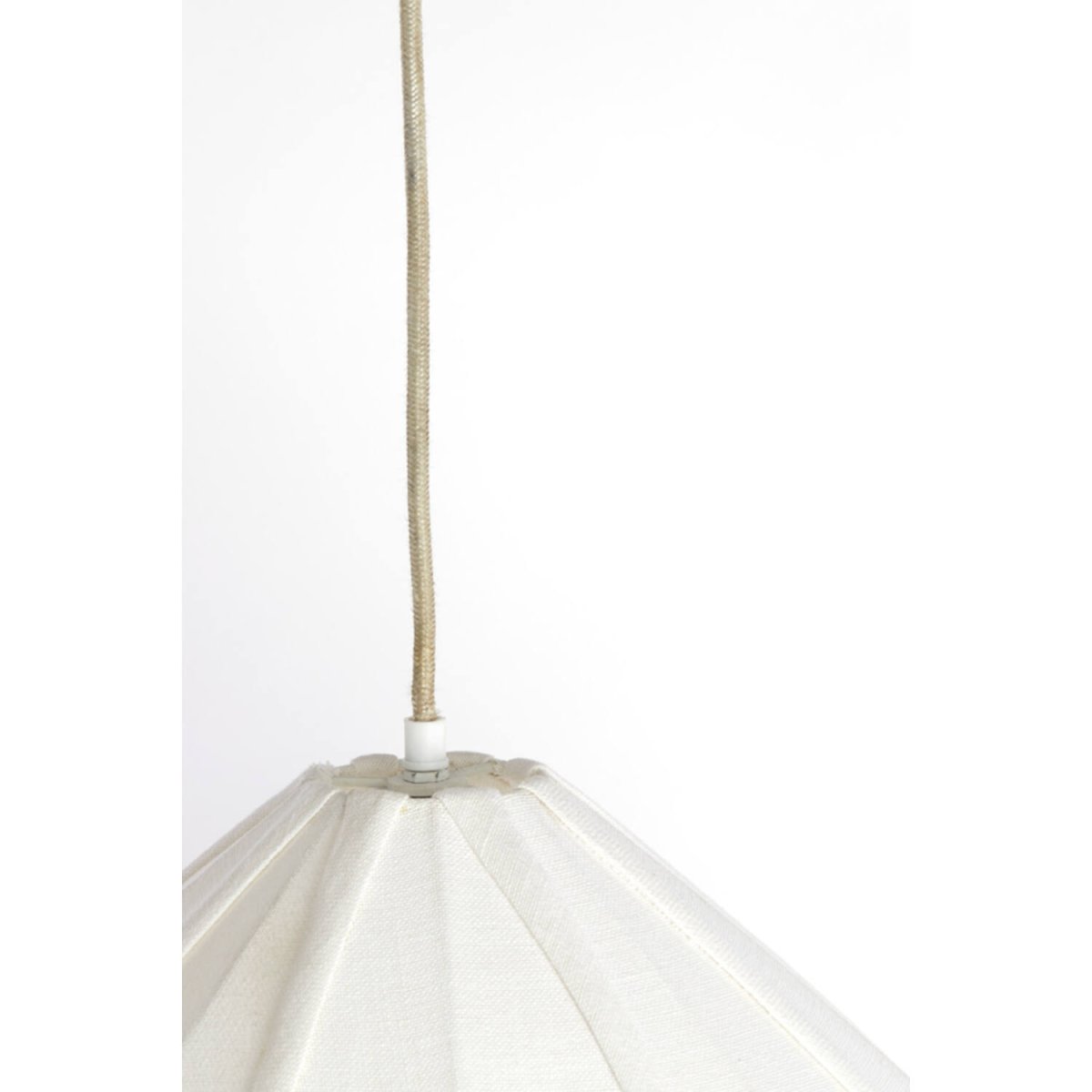 Zubeda Ø50 Cremeweiß hängelampe Von Light & Living - Zubeda besticht durch seine weiche und elegante Form und ist mit cremewei&szlig;em Stoff bezogen, der f&uuml;r eine warme und angenehme Lichtverteilung sorgt.