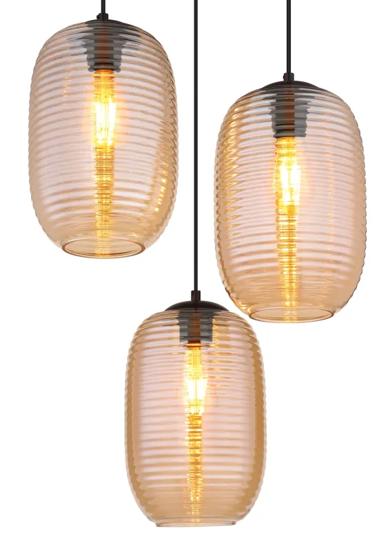 Jefrey Ø47 Bernstein hängelampe Von Globo Lighting - Denna eleganta taklampa har en rund form och &auml;r utrustad med tre rundade glaskupor i varm b&auml;rnstensf&auml;rg.