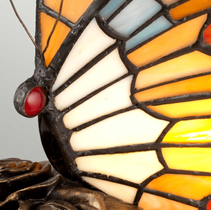 Butterfly 23cm Mehrfarbig Von Elstead Lighting - Der Sockel hat ein elegantes Bronze-Finish, das ihm ein anspruchsvolles und zeitloses Aussehen verleiht.