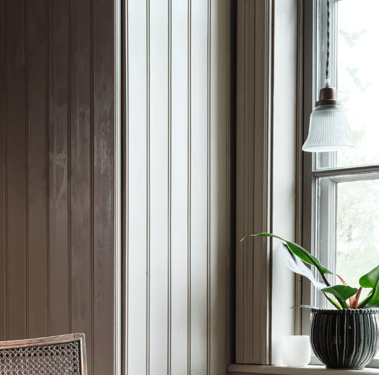 Ulla Ø12 Weiß fensterlampe Von Strömshaga - Die Lampe hat keine Verbindung zur Wand oder zur Decke, Sie k&ouml;nnen also selbst entscheiden, womit Sie sie verbinden m&ouml;chten.