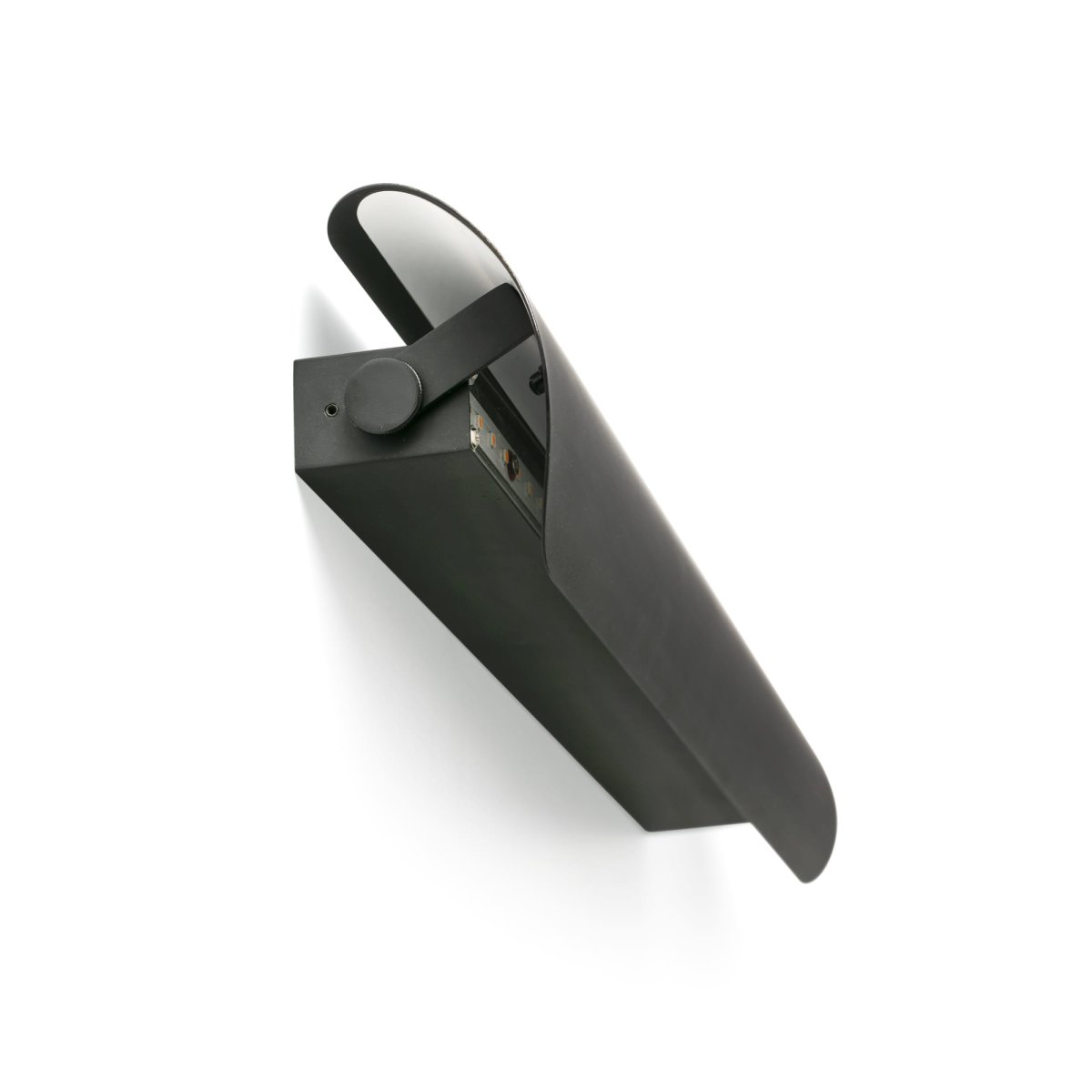 Novo 50cm Schwarz wandlampe Von Faro Barcelona - Die Leuchte besteht aus Metall und kann sowohl vertikal als auch horizontal montiert werden, wodurch sie flexibel an unterschiedliche R&auml;ume und Bed&uuml;rfnisse angepasst werden kann.