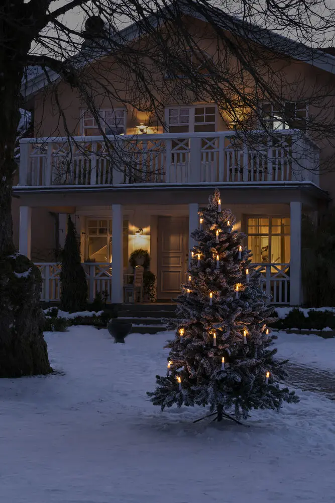 Weihnachtsbaumbeleuchtung Warmweiß 25LED 20m Grün Von Konstsmide - Weihnachtsbaumbeleuchtung mit 25 warmwei&szlig;en DC-LED-Lichtern f&uuml;r einen klassischen und stimmungsvollen Baum.