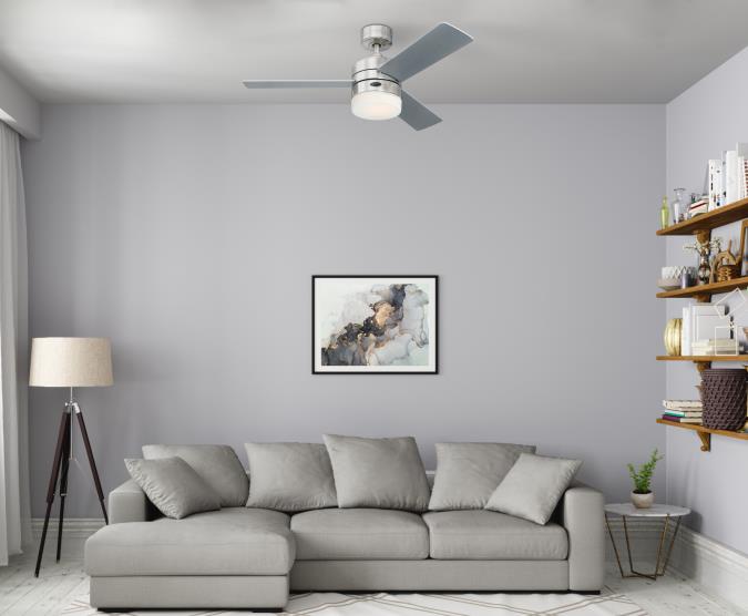 Alta Vista Ø105 Chrom Von Westinghouse - Der Ventilator aus satiniertem Chrom verfügt über umkehrbare Flügel in den Ausführungen Silber und Wenge, sodass Sie sein Aussehen individuell gestalten können.