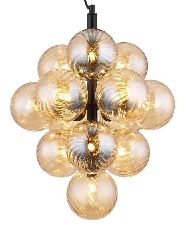 Conor Ø40 Bernstein hängelampe Von Globo Lighting - Den har 13st dekorativa ambertonade glaskupor som alla omfamnar en ljusk&auml;lla vilket skapar en fin och harmonisk ljusspridning i rummet.