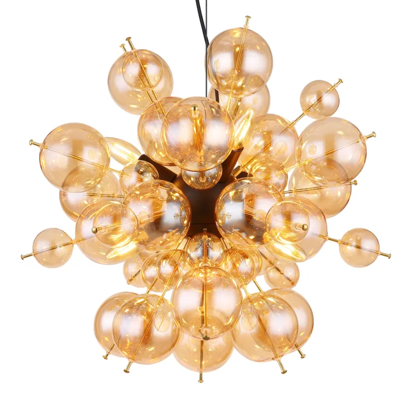 Udo Ø55 Bernstein hängelampe Von Globo Lighting - Lampans sk&auml;rm best&aring;r av vackra glasklot i en varm b&auml;rnstensf&auml;rg, vilket skapar en mjuk och inbjudande ljusst&auml;mning med ett bl&auml;ndfritt, harmoniskt sken.
