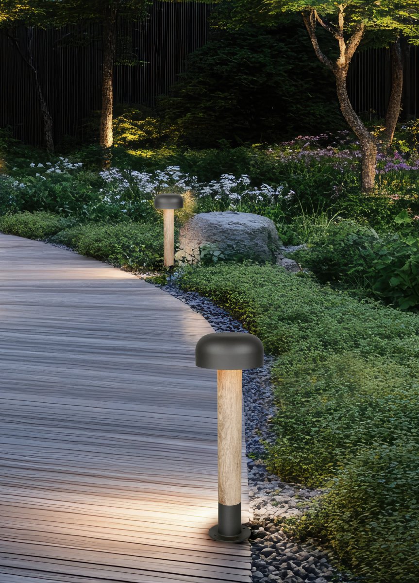 Fraser 54cm Betonoptik pollarleuchten Von Trio Lighting - Die dunkelgraue Lackierung und der Beton-inspirierte Teil verleihen einen warmen, stilvollen Charakter.