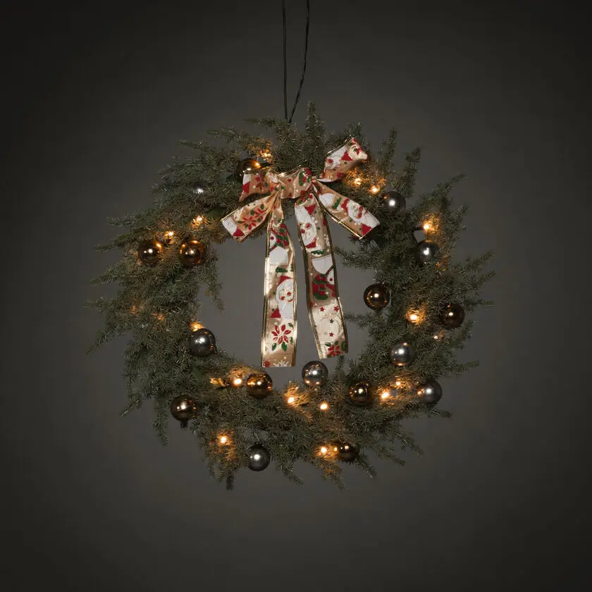 Grankrans Ø40 Grün Von Konstsmide - Perfekt f&uuml;r die T&uuml;r oder die Wand &ndash; verbreitet warme Weihnachtsstimmung.