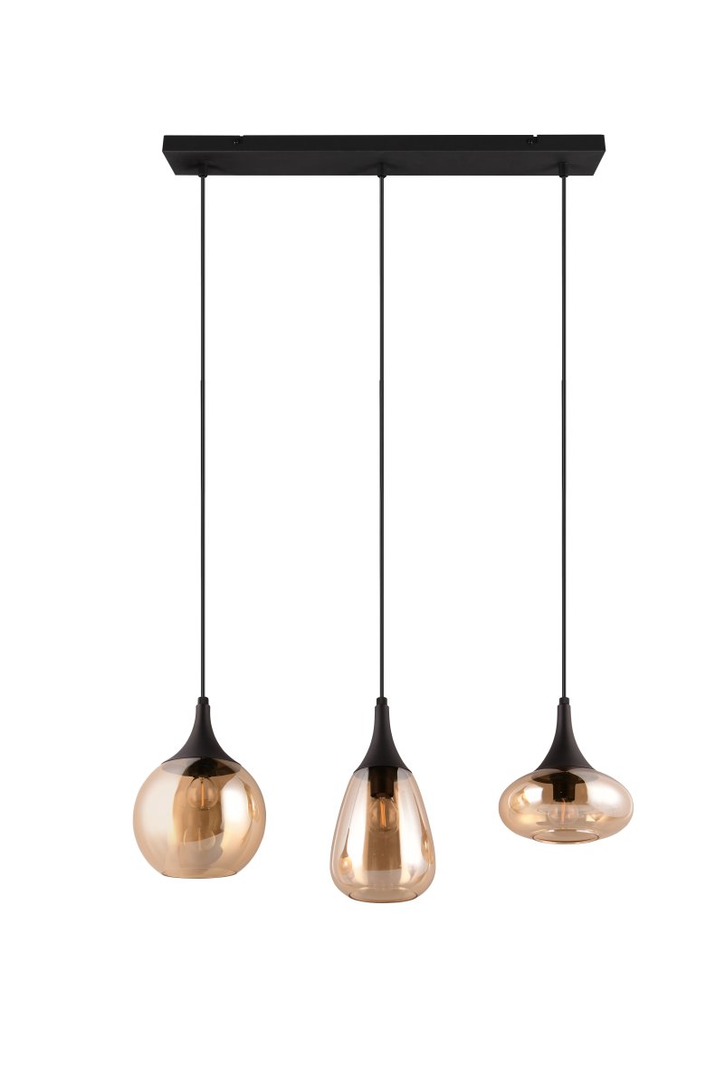 Lumina 68cm Bernstein hängelampe Von Trio Lighting - Die drei unterschiedlich geformten Schirme und die Kombination aus Metall und bernsteinfarbenem Glas erzeugen eine warme und einladende Lichtatmosphäre.