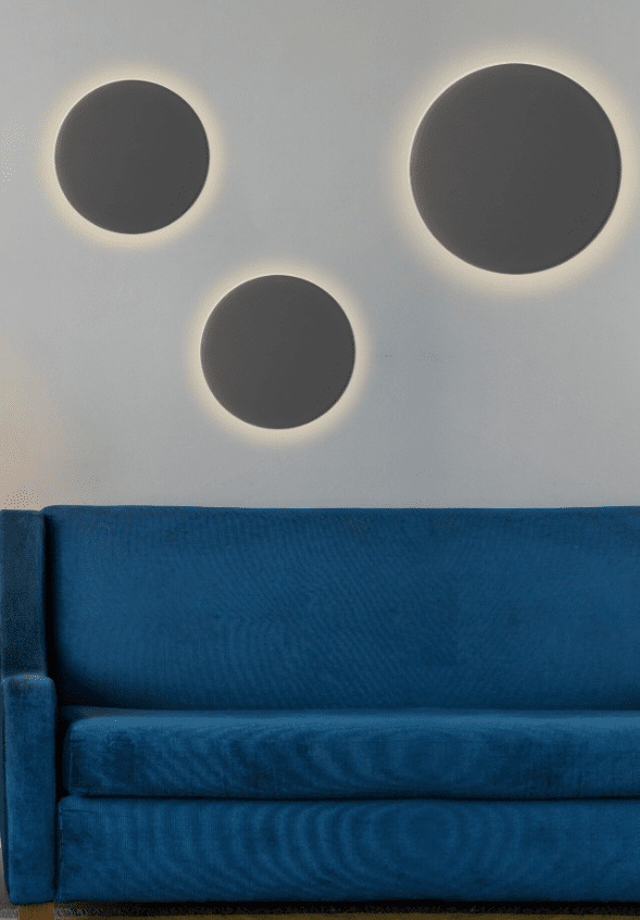 Tou Grau wandlampe Von Faro Barcelona - Es besteht aus Aluminium und hat einen Bezug aus Stoff und Schaumstoff.