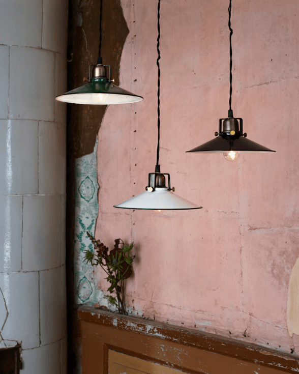 Schusterlampe Herbert Ø23 Schwarz fensterlampe Von Strömshaga - Es passt in die meisten Räume wie Küchen, Flure und Wohnzimmer.