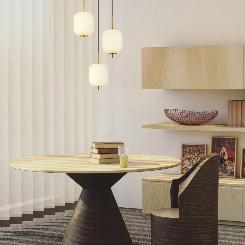 Ewald Ø38 Messing hängelampe Von Globo Lighting - &nbsp;Lampan &auml;r tillverkad av en exklusiv kombination av m&auml;ssing, mattsvart metall och opalglas, vilket ger en sofistikerad och harmonisk k&auml;nsla.