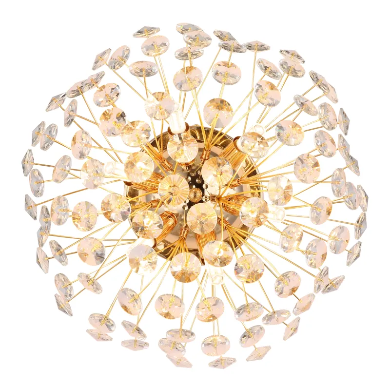 Katrina Ø40 Gold wandlampe Von Globo Lighting - Den runda stommen i guldf&auml;rgad metall och den halvsf&auml;riska sk&auml;rmen i klara K9-kristaller skapar en lyxig och inbjudande atmosf&auml;r.