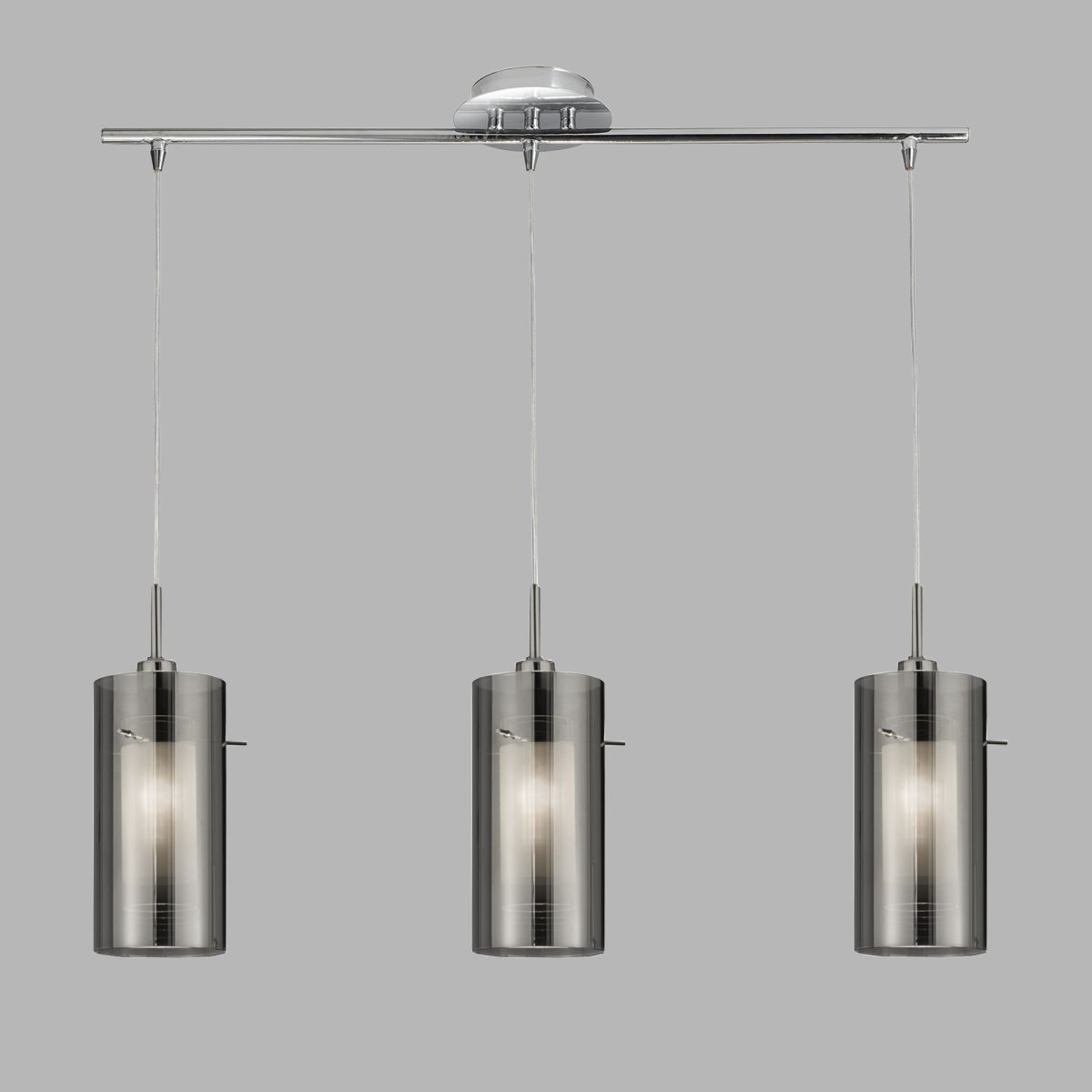 Duo 70cm Silber hängelampe Von Searchlight - Die Duo-Pendelleuchte in satiniertem Silber mit drei doppelten zylindrischen Glasschirmen verleiht Küche oder Esszimmer ein modernes und stilvolles Ambiente und passt perfekt über den Esstisch.