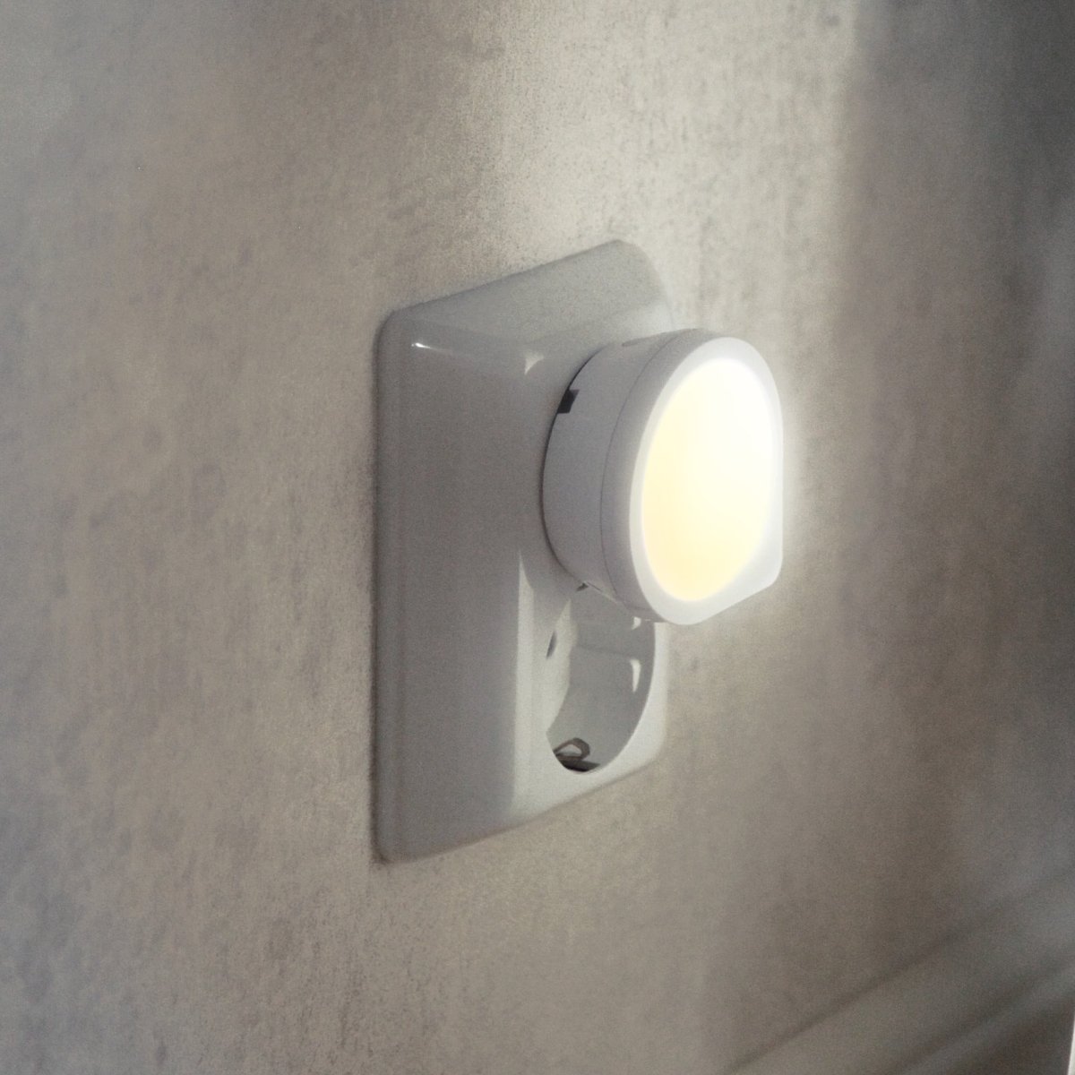 Nachtlicht Sensor LED Weiß kinderlampe Von Star Trading - Der integrierte Sensor erkennt die Dunkelheit und schaltet die Lampe automatisch ein – ideal für die Nacht.