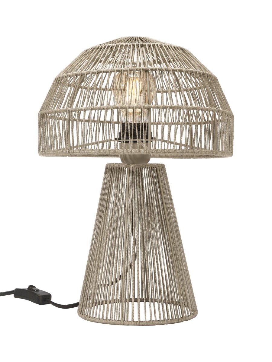 Porcini 37cm Beige tischlampe Von PR Home - Die Porcini-Tischlampe ist eine handgefertigte Lampe aus einem Metallrahmen, der von Hand mit gl&auml;nzendem Garn umwickelt ist, wodurch das Licht fein durch die F&auml;den gefiltert wird.