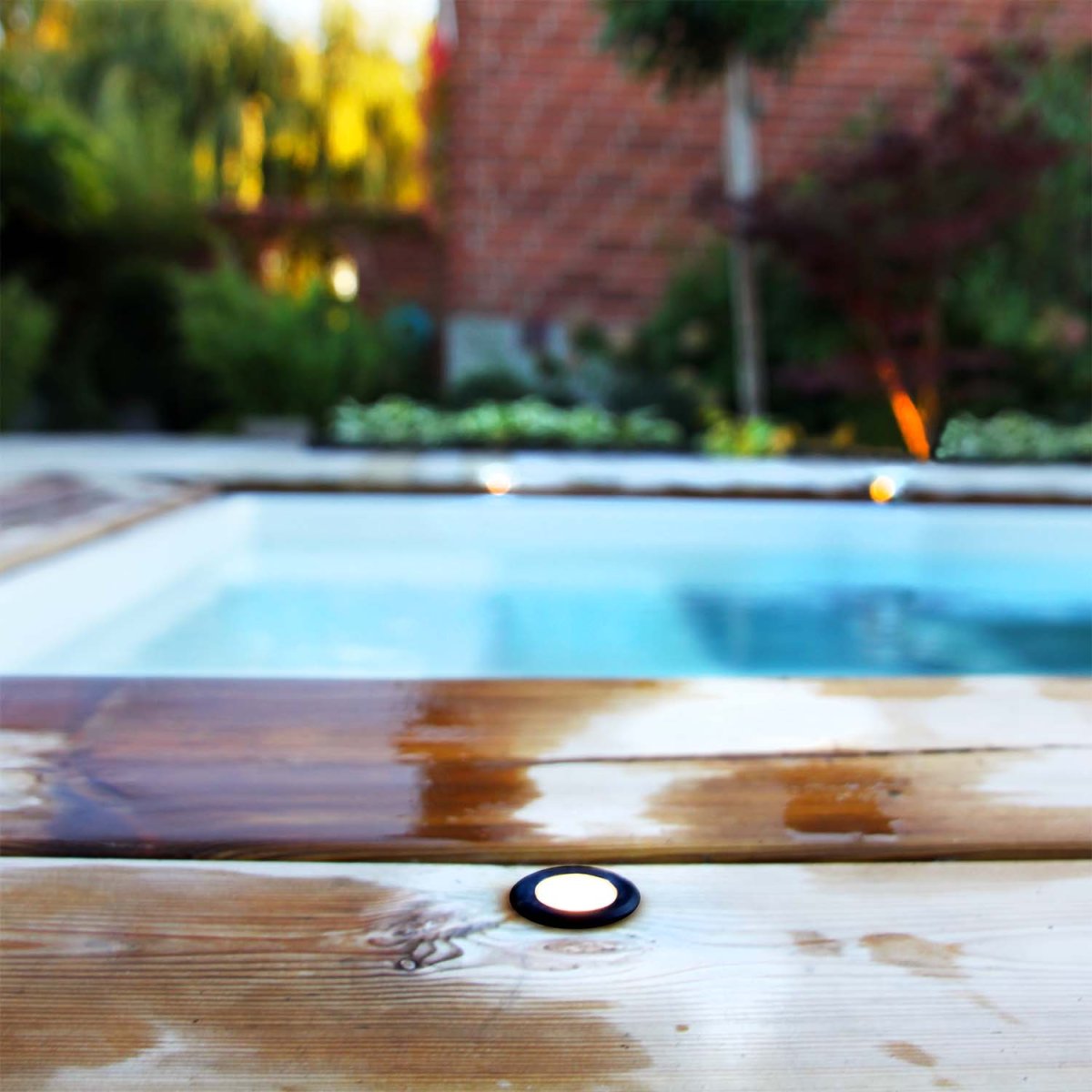 Orion 10 Schwarz Von Lightson - Orion ist ein Nachtdecklicht f&uuml;r den Einbau in eine Terrasse oder Steinterrasse.