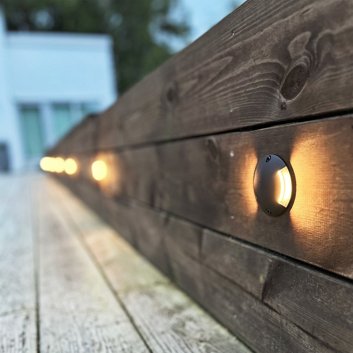 Zenit duo Schwarz Von Lightson - Ein flexibles und günstiges 12-Volt-System für Ihren Garten, das Sie einfach selbst installieren und später bei Bedarf auf bis zu 50 Meter erweitern können.