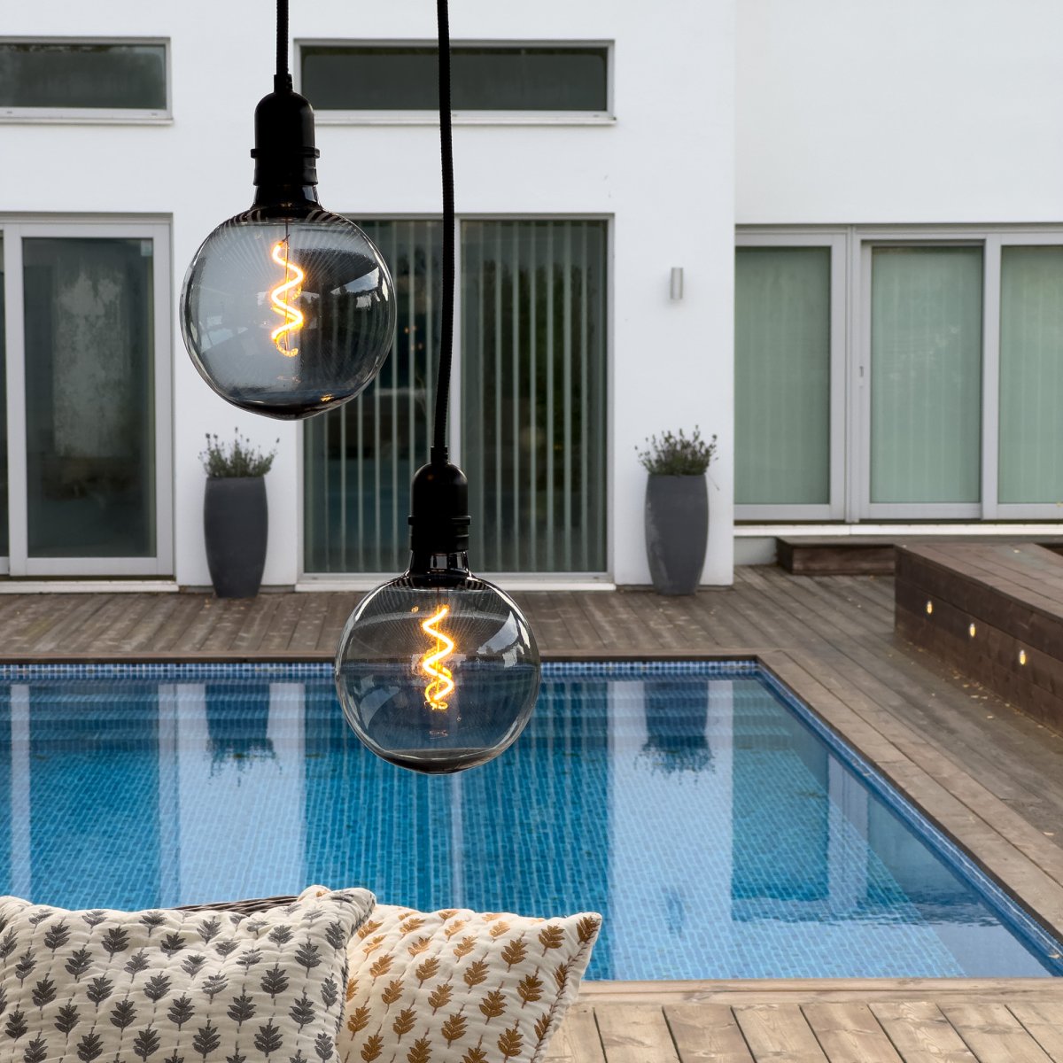 Deco bulb XL Rauchfarben Von Lightson - Sie müssen einen Transformator wählen, der zur Gesamtwattzahl Ihrer Leuchten passt.