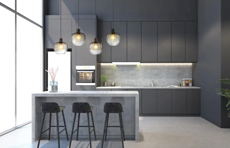 Toy 108cm Rauchfarben hängelampe Von Globo Lighting - Med sin raka skena och fyra rundade r&ouml;kf&auml;rgade glaskupor med eleganta r&auml;fflor tillf&ouml;r denna lampa en modern och sofistikerad touch till ditt hem.