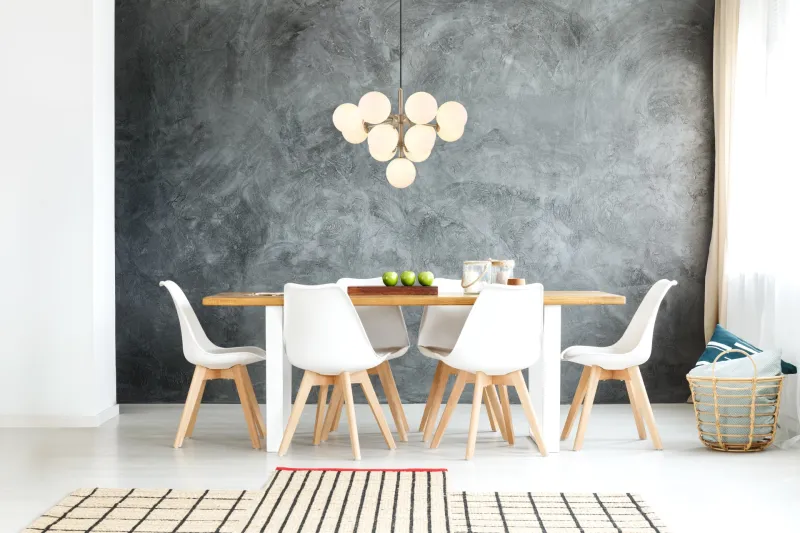 Grappy Ø56 Nickel hängelampe Von Globo Lighting - Grappy taklampa blir en stilfull och lyxig detalj i varje rum med sin glamor&ouml;sa design och de 13st opalf&auml;rgade&nbsp;glaskulorna.