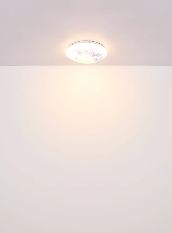 Gaia Ø35 Weiß kinderlampe Von Globo Lighting - Ett utm&auml;rkt val f&ouml;r vardagsrum, kontor eller barnrum och fungerar b&aring;de som en funktionell ljusk&auml;lla och en dekorativ inredningsdetalj.