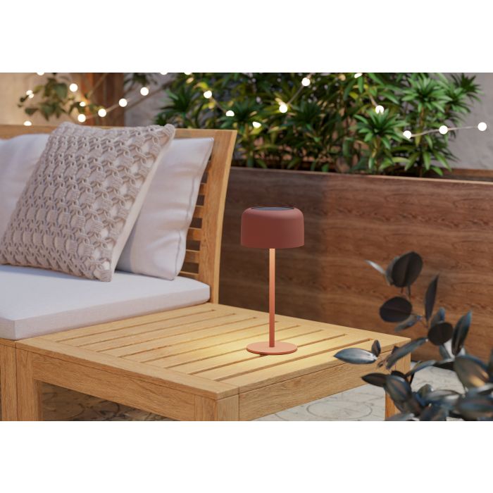 Roccanova 30cm ROT solarleuchte Von Eglo - Roccanova ist eine stilvolle, solarbetriebene Tischlampe, die Form und Funktion für den Innen- und Außenbereich vereint.