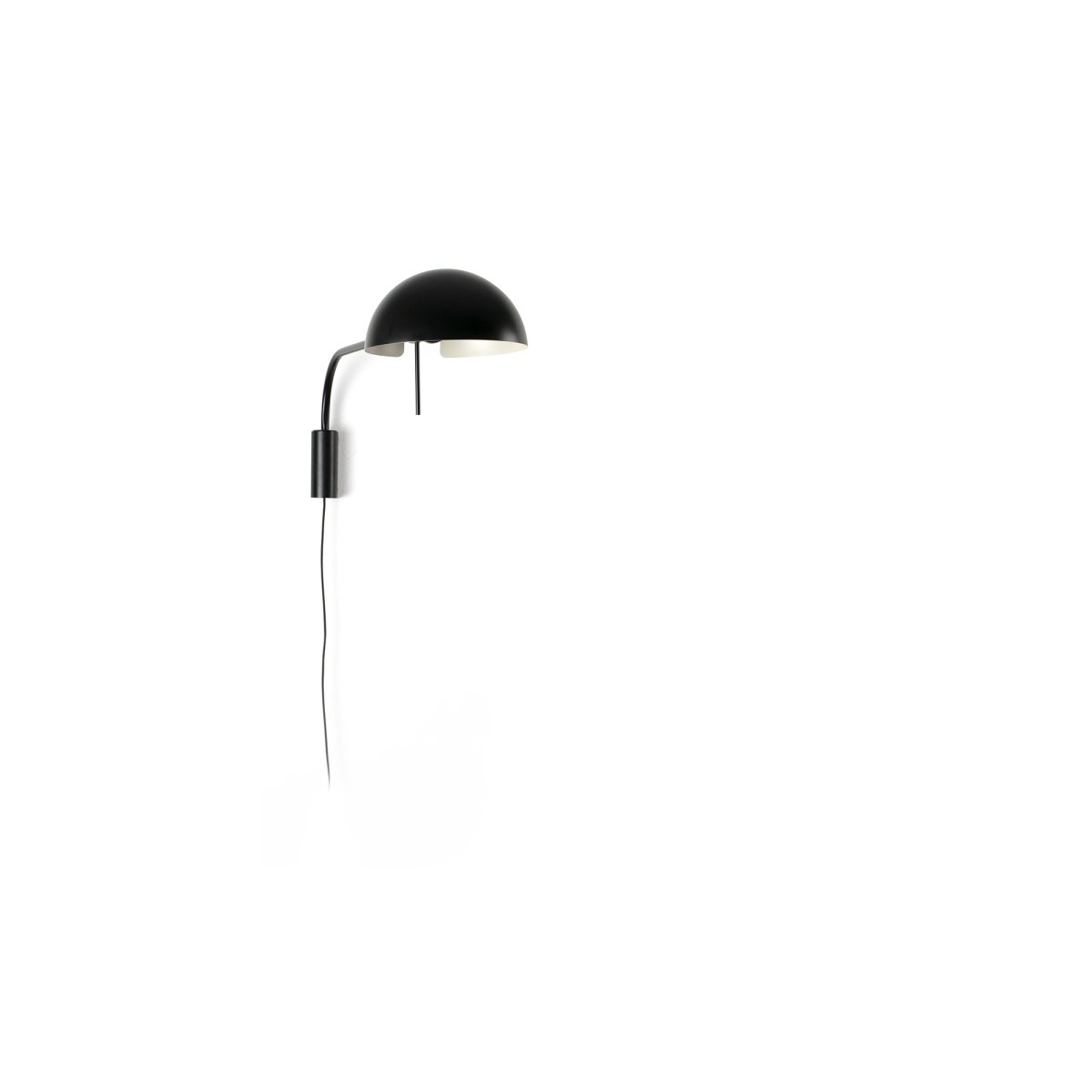 Dominica 88cm Schwarz wandlampe Von Faro Barcelona - Mit ihren klaren, geometrischen Formen und ihrem klaren industriellen Ausdruck verbindet sie St&auml;rke mit raffinierter Eleganz.