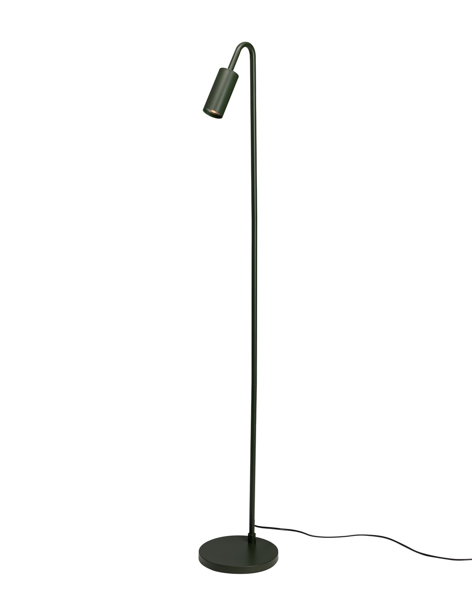 Curve Dunkelgrün stehlampe Von By Rydéns - Die Stehleuchte Curve ist eine stilvolle und elegante Lampe aus Metall mit matt-dunkelgr&uuml;ner Oberfl&auml;che.