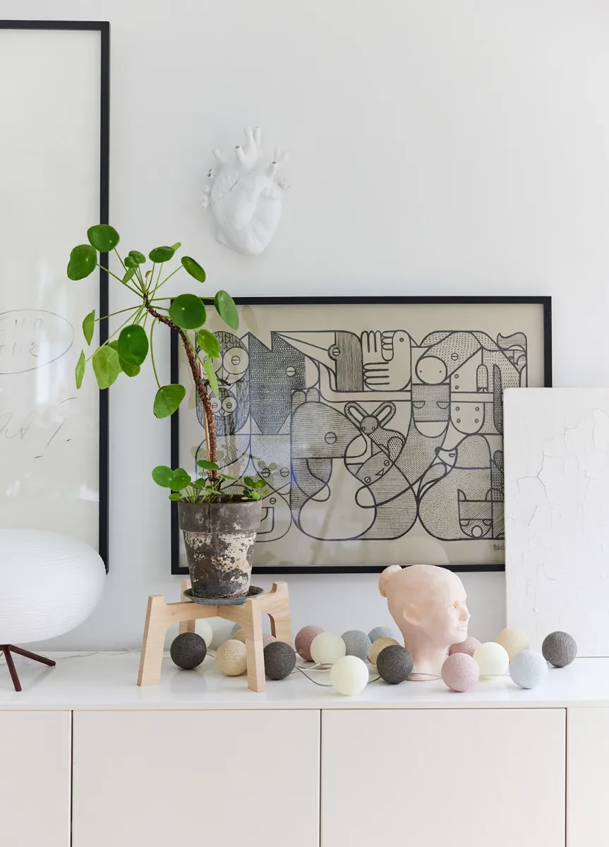 Irislights Blush 35-lights Mehrfarbig Von Irislights - Die Lichterkette besteht aus handgefertigten Kugeln aus Baumwolle und Polyester mit einem dazugeh&ouml;rigen Kunststoffkabel.