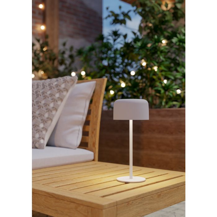 Roccanova 30cm Weiß solarleuchte Von Eglo - Roccanova ist eine stilvolle, solarbetriebene Tischlampe, die Form und Funktion für den Innen- und Außenbereich vereint.