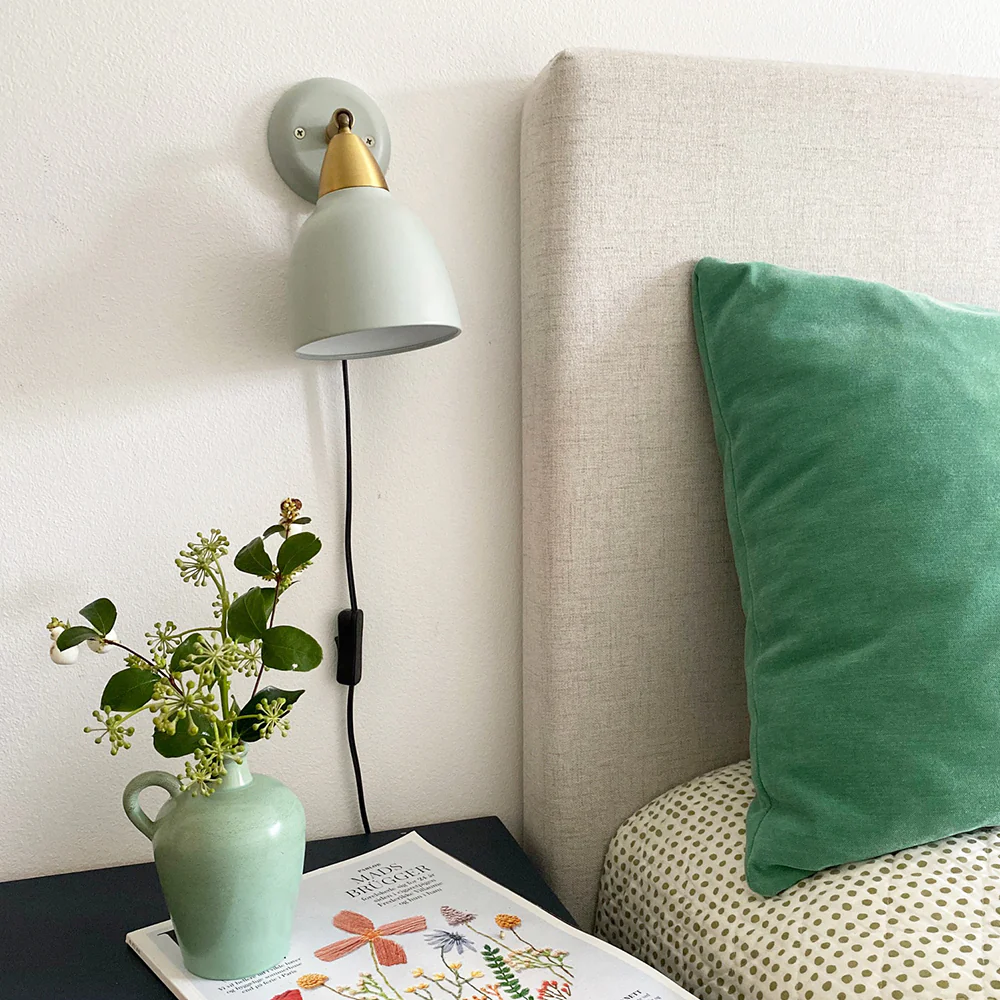 Urban Short Hellgrün leselampe Von Superliving - Ideal f&uuml;r Schlafzimmer, Wohnzimmer oder Leseecke &ndash; Urban Short ist eine flexible und zeitlose Beleuchtungsl&ouml;sung, die den Stil jedes Raumes unterstreicht!