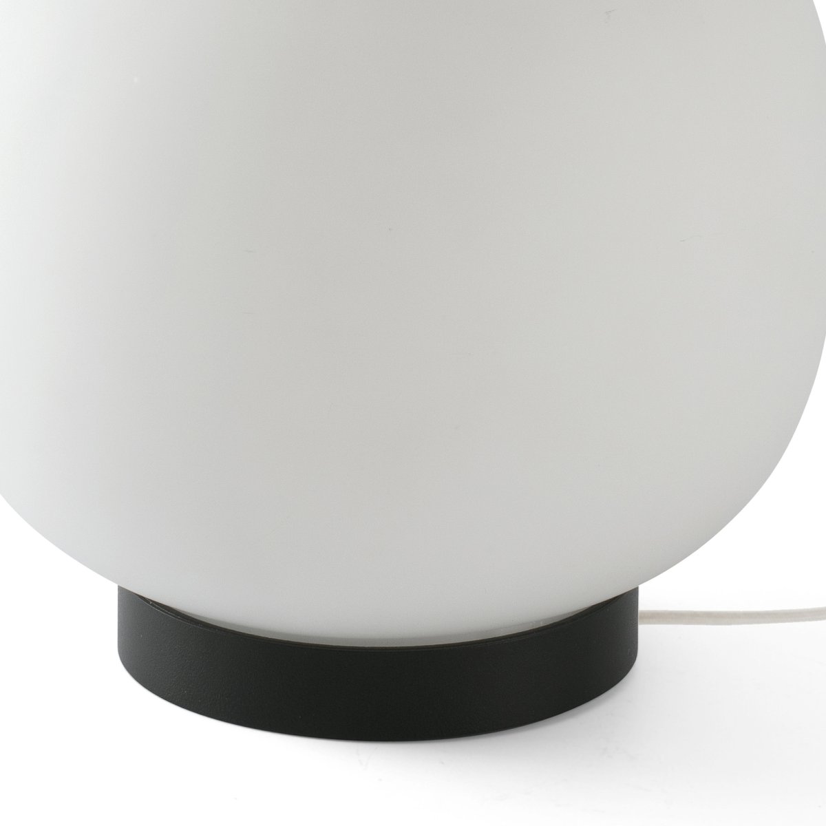 Amelia 22cm Weiß tischlampe Von Faro Barcelona - Dank ihres leichten und eleganten Designs eignet sich Amelia perfekt als Stimmungslicht im Wohn-, Schlaf- oder Arbeitsbereich.