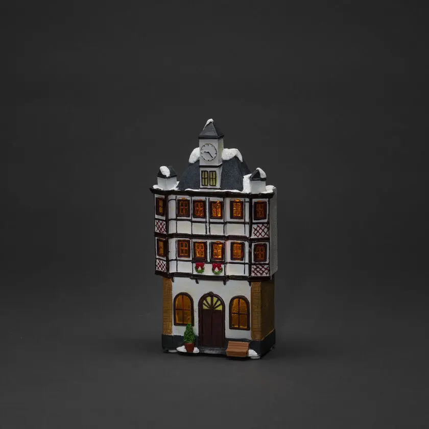 3 Kleine Häuser Braun Von Konstsmide - Transformator mit 1,8 m langem schwarzem USB-Kabel und Stecker im Lieferumfang enthalten.