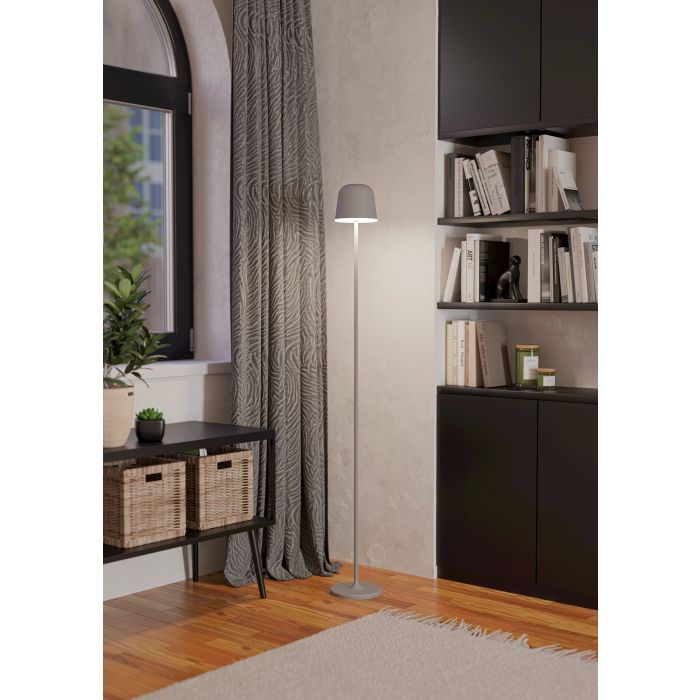 Mannera 140cm Grau tragbare Von Eglo - Mannera ist eine wiederaufladbare Stehleuchte in Grau und Weiß, die modernes Design mit praktischer Touch-Steuerung verbindet.